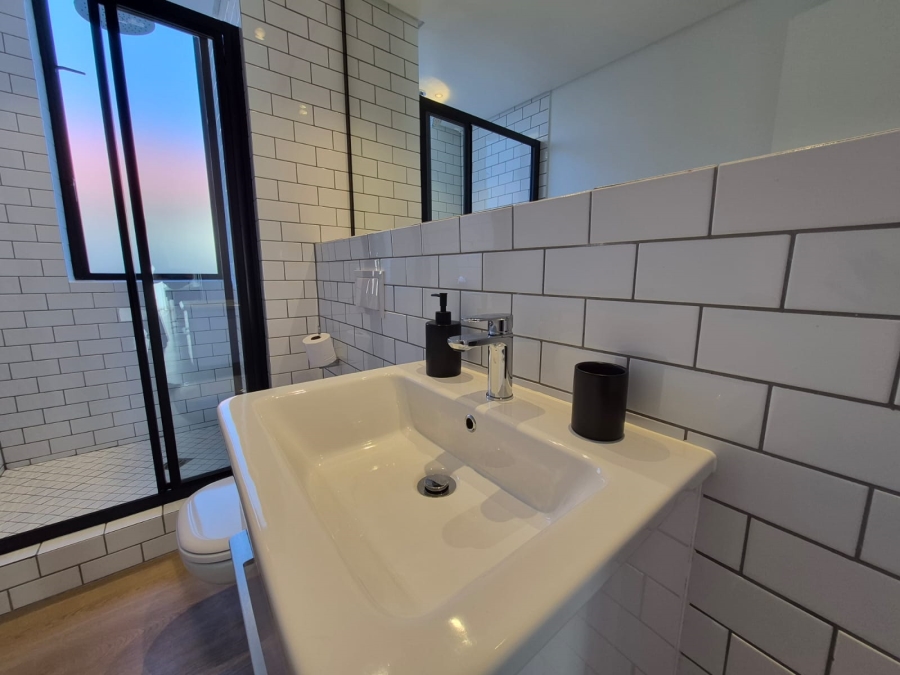 To Let 2 Bedroom Property for Rent in Claremont Western Cape